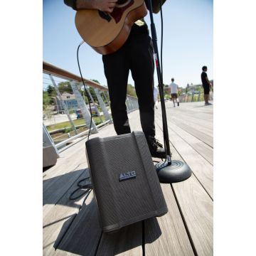 Busker - Portable Battery Powered Speaker for Performing Musicians